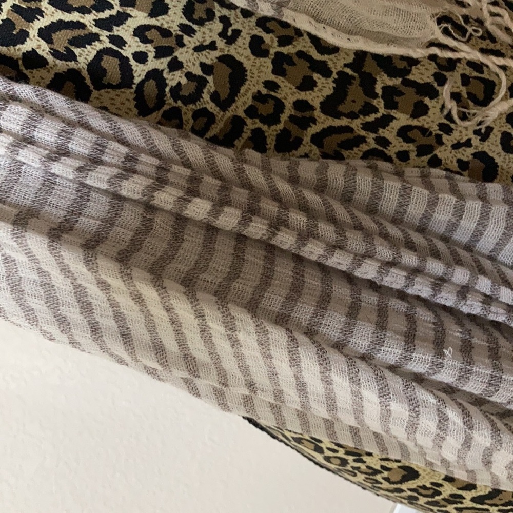 Scarf - Picture 4 of 4